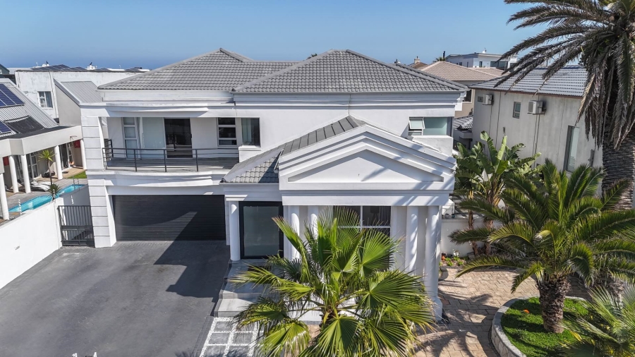 5 Bedroom Property for Sale in Sunset Beach Western Cape